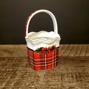 Royal Elfeda Holiday Small Plaid Ceramic Basket with Bow Fine Porcelain